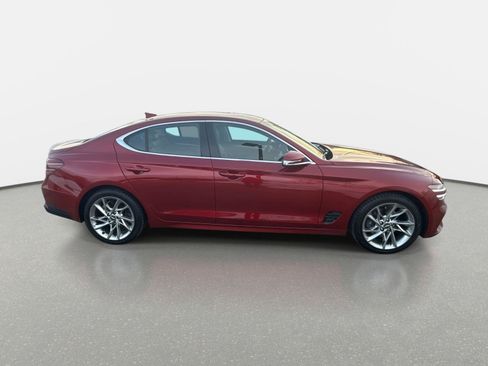 Used 2022 Genesis G70 2.0T image 4