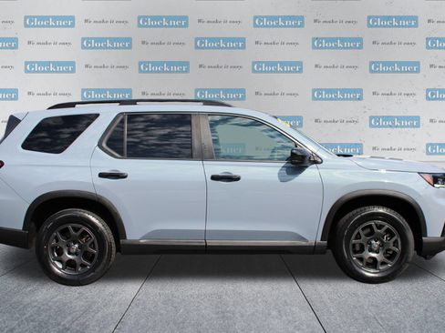 Used 2024 Honda Pilot TrailSport image 6
