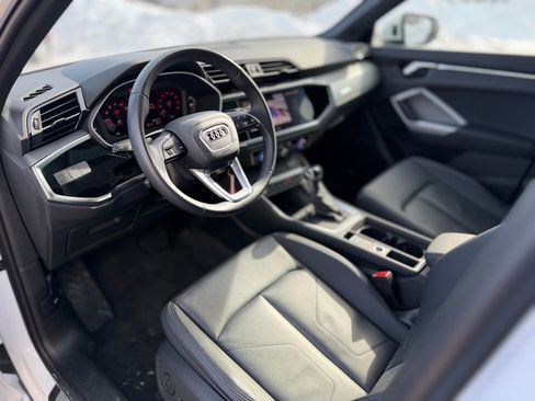 Used 2025 Audi Q3 2.0T Premium image 13