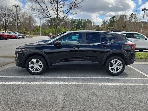 Used 2024 Chevrolet Trax LS image 3