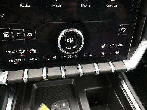 Used 2025 GMC Acadia Elevation AWD/4WD image 15