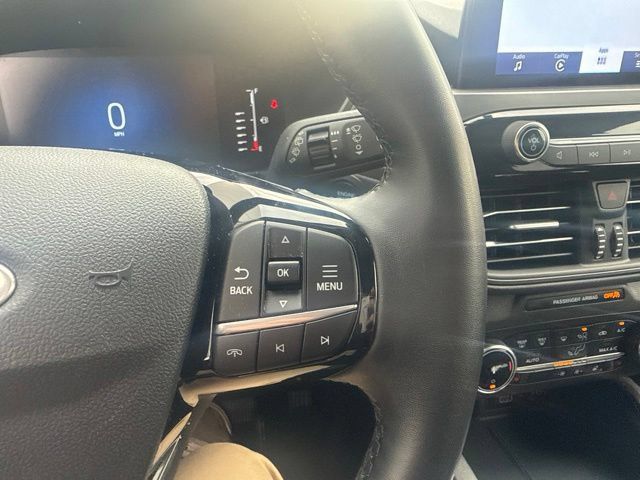 Used 2024 Ford Escape Active AWD/4WD image 17