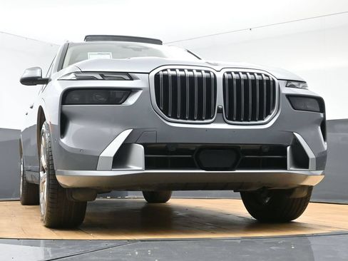 Used 2025 BMW X7 xDrive40i AWD/4WD image 52
