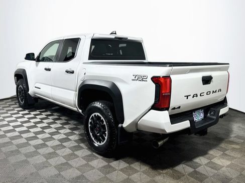 Certified 2026 Toyota Tacoma TRD Off-Road AWD/4WD image 5
