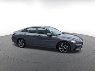Used 2025 Hyundai Elantra SEL video 2