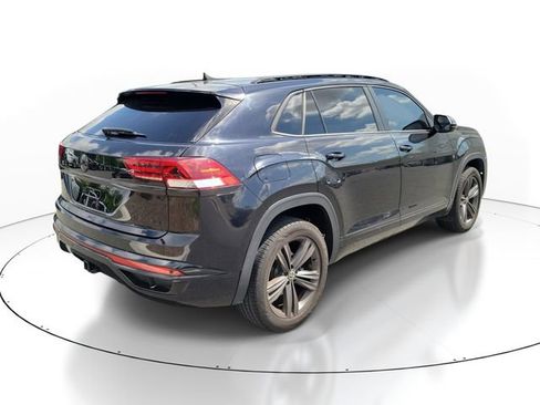 Used 2021 Volkswagen Atlas Cross Sport SE w/ Panoramic Sunroof Package FWD image 4