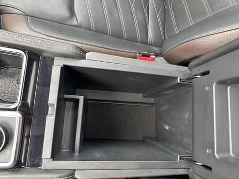 Used 2023 Nissan Pathfinder Platinum image 29