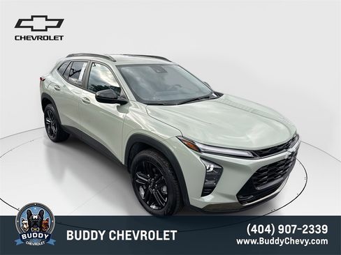 Used 2025 Chevrolet Trax ACTIV w/ Driver Confidence Package image 1