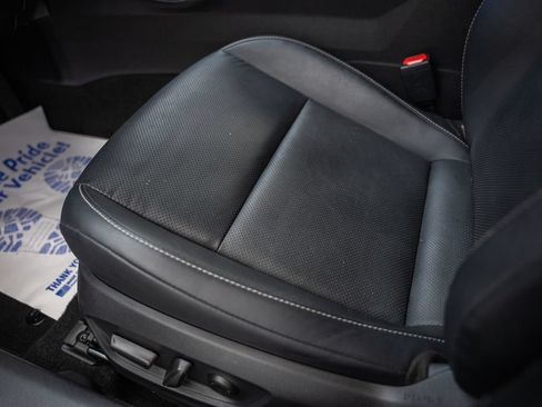 Certified 2023 Toyota Prius XLE FWD image 34