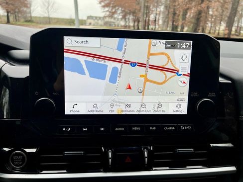 Used 2024 Nissan Pathfinder Platinum w/ Cargo Package image 30