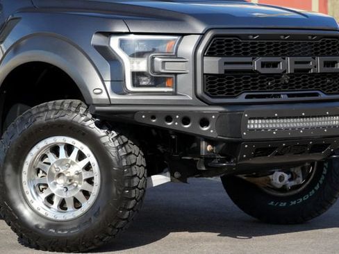 Used 2017 Ford F150 Raptor w/ Equipment Group 802A Luxury AWD/4WD image 2