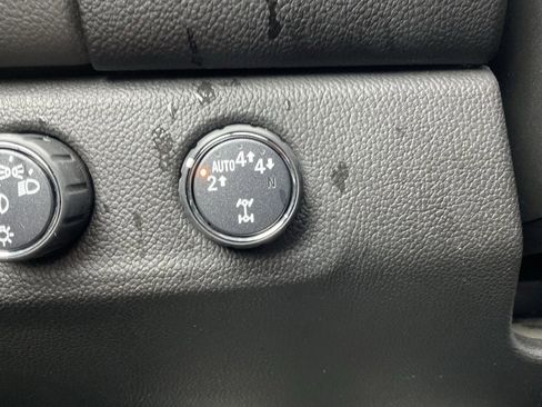 Used 2021 GMC Canyon Denali image 18