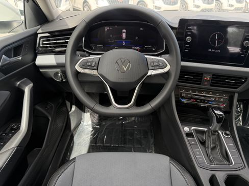 New 2026 Volkswagen Jetta SE FWD image 14