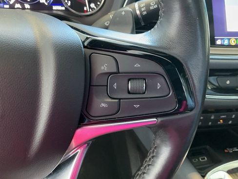 Used 2024 Buick Enclave Premium image 11