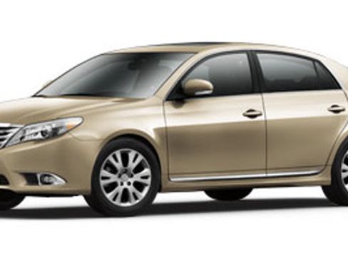 Used 2012 Toyota Avalon FWD image 1