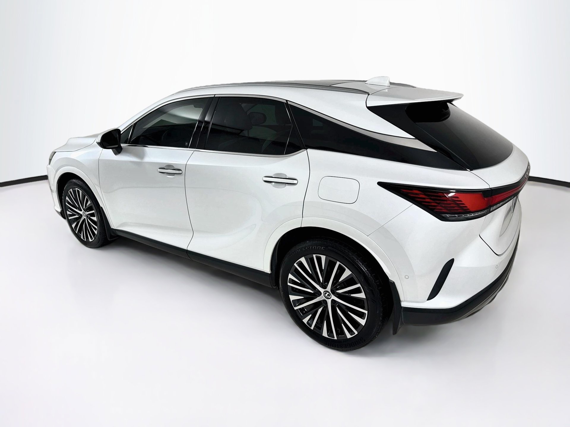 Used 2023 Lexus RX 350 Premium Plus w/ Accessory Package (K3) FWD image 6