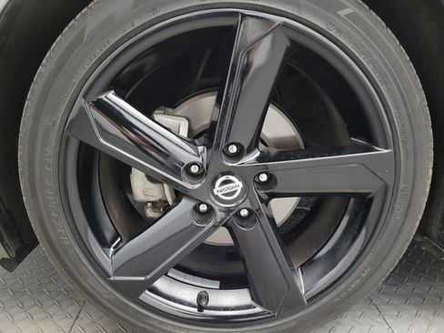 Used 2023 Nissan Sentra SR w/ Midnight Edition Package FWD image 31