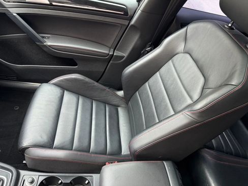 Used 2015 Volkswagen Golf 4-Door image 14