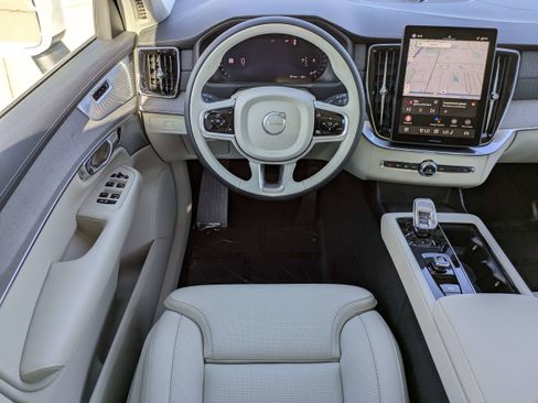 New 2026 Volvo XC90 B6 Ultra image 17