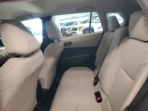 Used 2024 Toyota Corolla Cross LE image 10