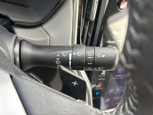 Used 2021 Subaru Outback Premium image 29