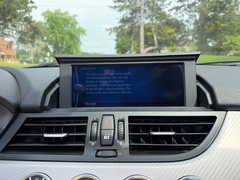Used 2011 BMW Z4 sDrive35is RWD image 34