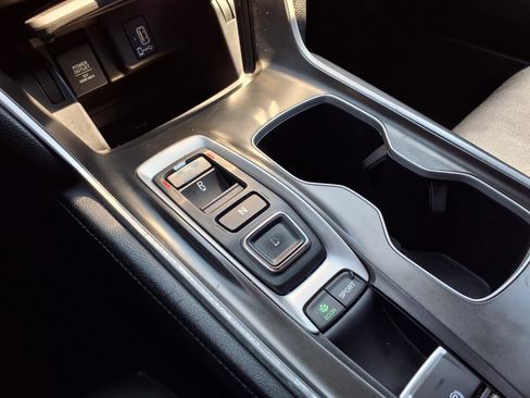 Certified 2018 Honda Accord Touring image 13