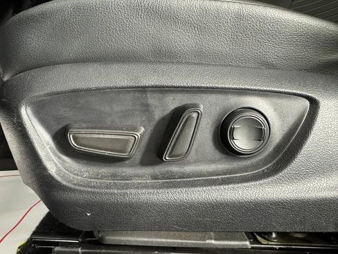 Used 2023 Toyota Camry SE FWD image 30