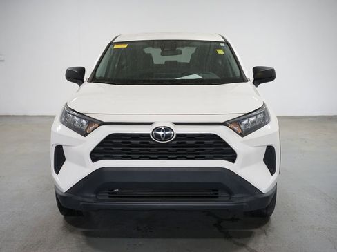 Used 2022 Toyota RAV4 LE image 2