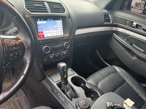 Used 2017 Ford Explorer XLT w/ Equipment Group 202A image 14