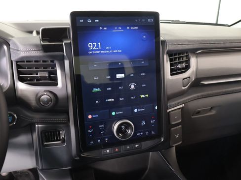 Used 2025 Ford F150 Lightning Flash image 5