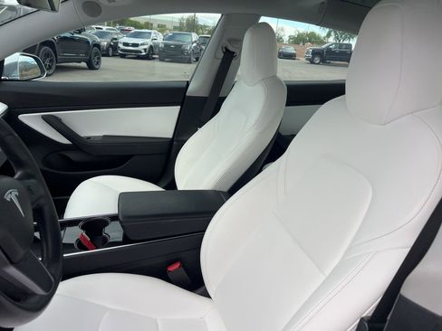 Used 2018 Tesla Model 3 Performance image 26