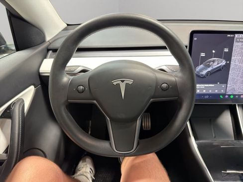 Used 2020 Tesla Model Y Performance image 10