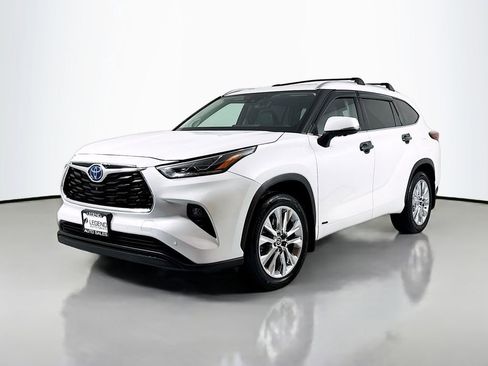 Used 2024 Toyota Highlander Limited AWD/4WD image 1