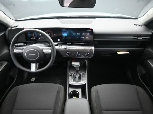 New 2026 Hyundai Kona SE image 12
