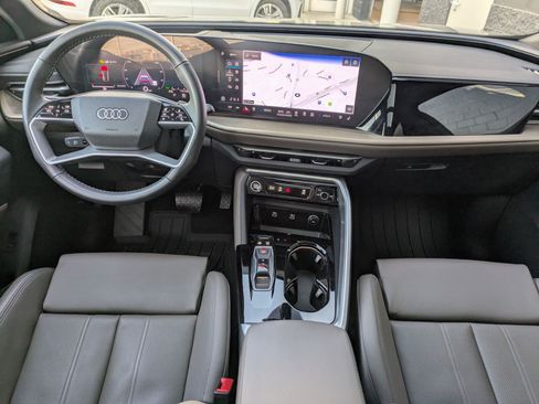 Certified 2025 Audi Q5 Premium Plus w/ Premium Plus image 23