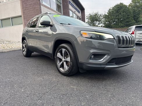 Used 2019 Jeep Cherokee Limited w/ Trailer Tow Group AWD/4WD image 17