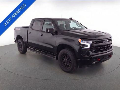 Used 2024 Chevrolet Silverado 1500 LT Trail Boss w/ LT Trail Boss Premium Package AWD/4WD image 8