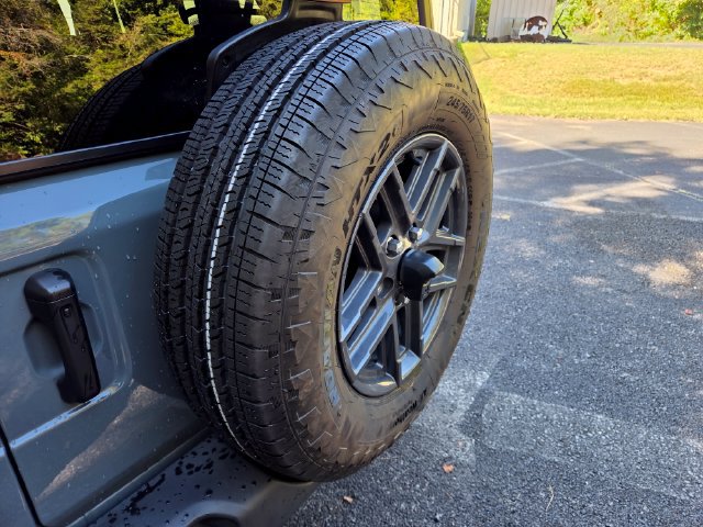 Used 2024 Jeep Wrangler Unlimited Sport AWD/4WD image 35