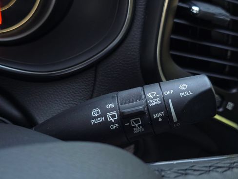 Used 2021 Jeep Cherokee Latitude Lux w/ Sun & Sound Group AWD/4WD image 35