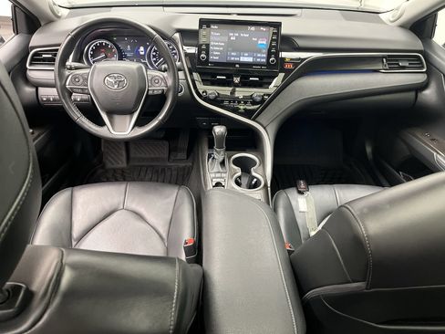 Used 2021 Toyota Camry XLE w/ Navigation Package AWD/4WD image 4