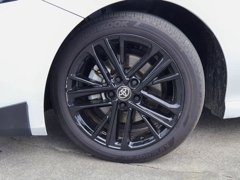Used 2025 Toyota Camry SE FWD image 28