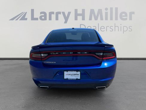 Used 2022 Dodge Charger SXT RWD image 4
