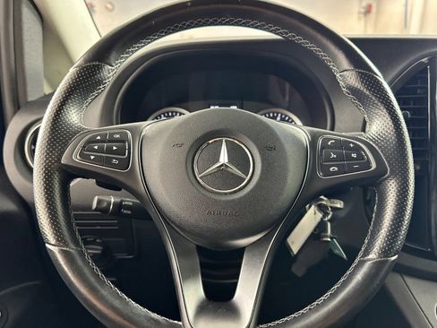 Used 2021 Mercedes-Benz Metris Passenger image 26