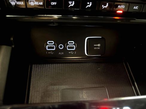 Used 2023 Jeep Grand Cherokee L Limited w/ Luxury Tech Group II AWD/4WD image 33
