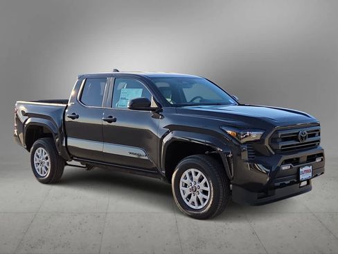 New 2026 Toyota Tacoma SR5 image 2