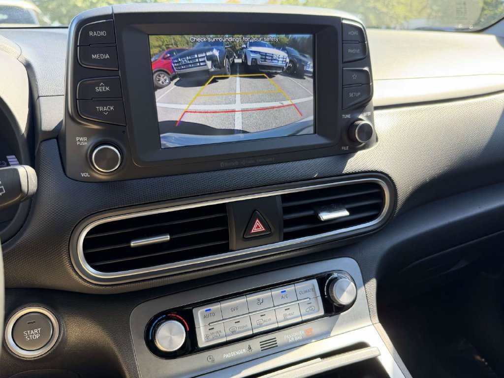 Used 2021 Hyundai Kona Limited w/ Cargo Package FWD image 19