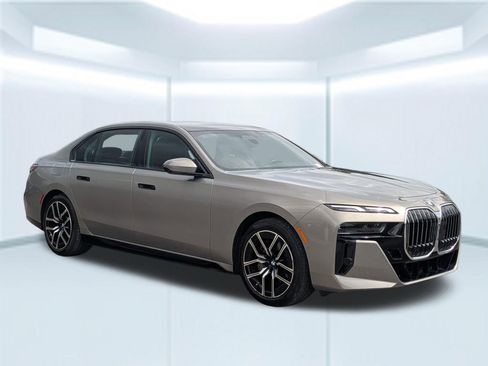 Used 2023 BMW 740i RWD image 7