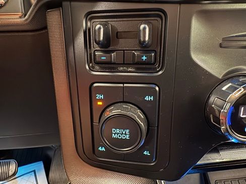 Used 2021 Ford F150 Platinum AWD/4WD image 34