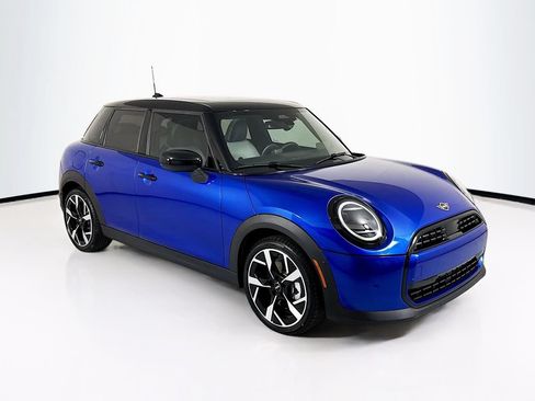 New 2026 MINI Cooper 4-Door Hardtop FWD image 3
